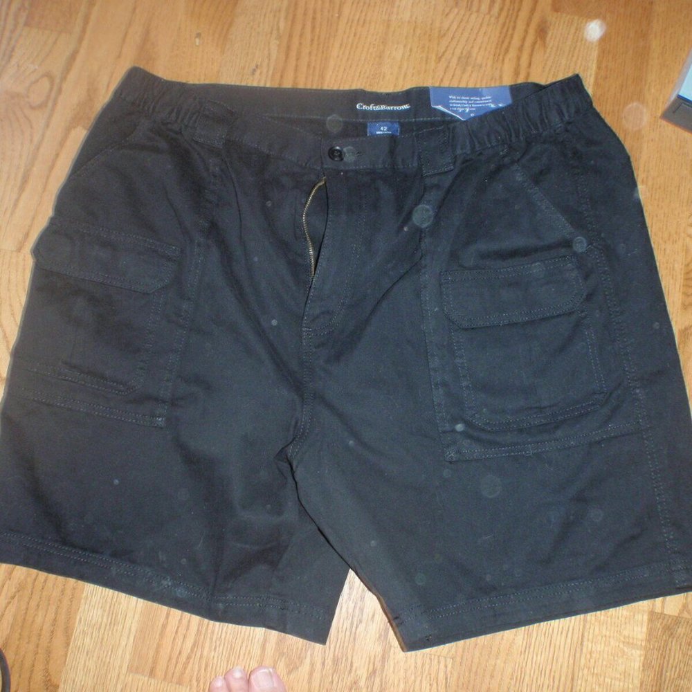 MEN'S BLACK CARGO SHORTS NWT SZ 42